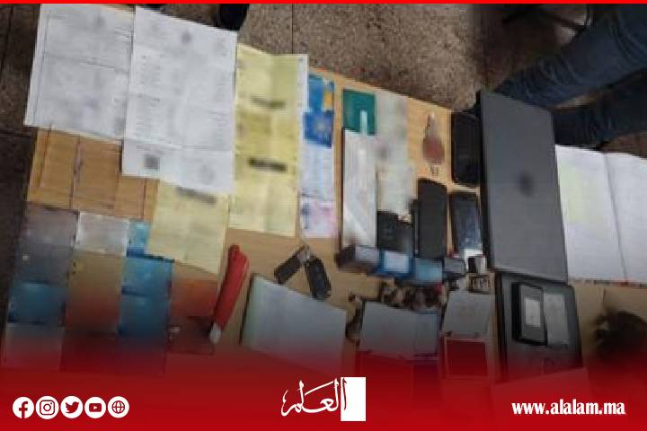 التزوير واستعماله وانتحال هوية الغير يقود زوجين إلى الاعتقال التزوير واستعماله وانتحال هوية الغير يقود زوجين إلى الاعتقال