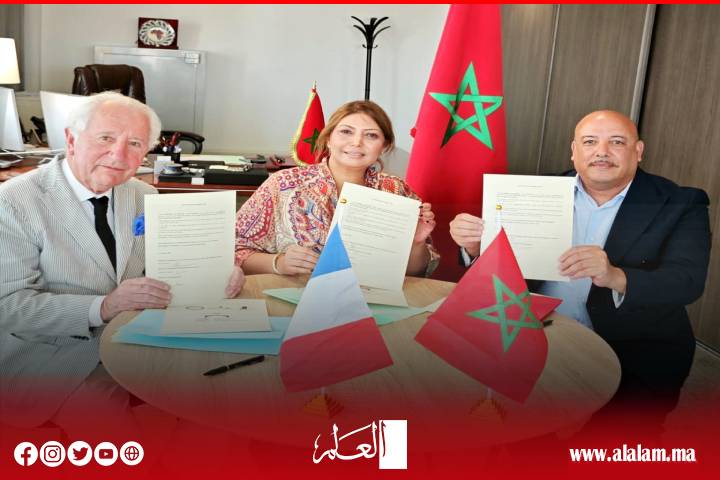 Exclusif: de Bordeaux à Smar. Vers un jumelage culturel qui défend le Sahara marocain Exclusif: de Bordeaux à Smar. Vers un jumelage culturel qui défend le Sahara marocain