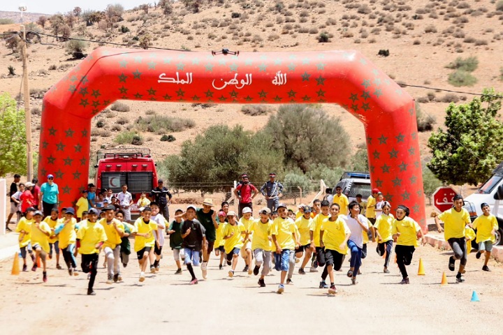 إقليم جرادة يعيش نهاية أسبوع حافلة على إيقاع قافلة الرياضة للجميع إقليم جرادة يعيش نهاية أسبوع حافلة على إيقاع قافلة الرياضة للجميع