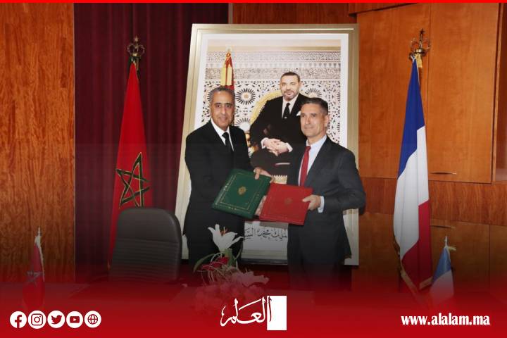 التوقيع على مخطط عمل مشترك بين مصالح الأمن الوطني بالمغرب والمديرية العامة للشرطة الوطنية الفرنسية التوقيع على مخطط عمل مشترك بين مصالح الأمن الوطني بالمغرب والمديرية العامة للشرطة الوطنية الفرنسية