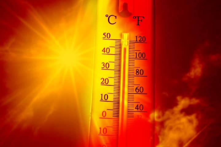 موجة حر غير مسبوقة تضرب المغرب وتؤجج المخاوف من تداعيات التغير المناخي موجة حر غير مسبوقة تضرب المغرب وتؤجج المخاوف من تداعيات التغير المناخي