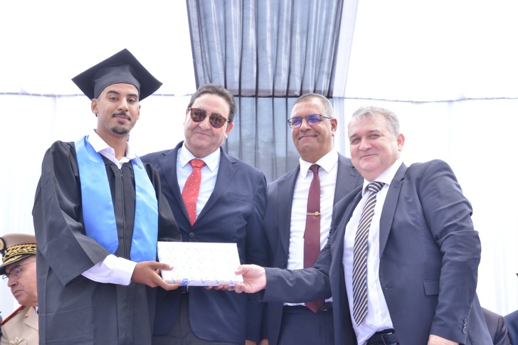 على هامش ترؤسه لحفل تخرج الفوج الـ 47 لخريجات وخريجي المعهد العالي للدراسات البحرية بالدار البيضاء على هامش ترؤسه لحفل تخرج الفوج الـ 47 لخريجات وخريجي المعهد العالي للدراسات البحرية بالدار البيضاء