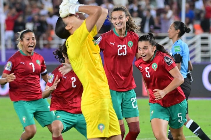 اللبؤات يدخلن الليلة "امتحان البقاء" في كأس إفريقيا أمام الكونغو الديمقراطية الجريح اللبؤات يدخلن الليلة "امتحان البقاء" في كأس إفريقيا أمام الكونغو الديمقراطية الجريح