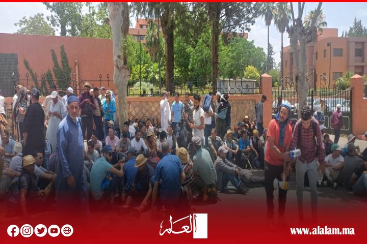 عامل أزيلال يستقبل مسيرة آيت بوكماز وهذا ماوعد به الساكنة.. عامل أزيلال يستقبل مسيرة آيت بوكماز وهذا ماوعد به الساكنة..