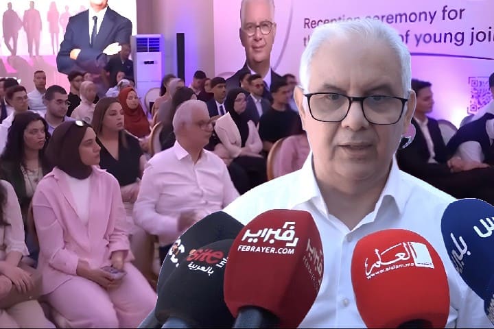 نزار بركة يترأس حفل انخراط جماعي للكفاءات الشابة في حزب الاستقلال نزار بركة يترأس حفل انخراط جماعي للكفاءات الشابة في حزب الاستقلال