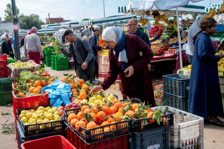 غلاء الفواكه الموسمية يلهب جيوب المغاربة غلاء الفواكه الموسمية يلهب جيوب المغاربة