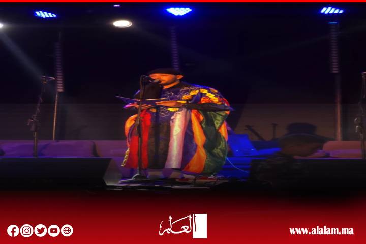 جمعية "كوناكتيف" بالدار البيضاء تحيي أمسية "رجال الصحراء" بحضور 300 شخص جمعية "كوناكتيف" بالدار البيضاء تحيي أمسية "رجال الصحراء" بحضور 300 شخص