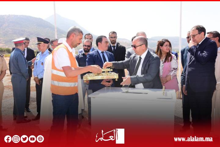 Bani Mellal: Poser la pierre de fondation pour la construction du lycée préparatoire de Youssef Bin Tashfin dans le groupe Tanougha Bani Mellal: Poser la pierre de fondation pour la construction du lycée préparatoire de Youssef Bin Tashfin dans le groupe Tanougha