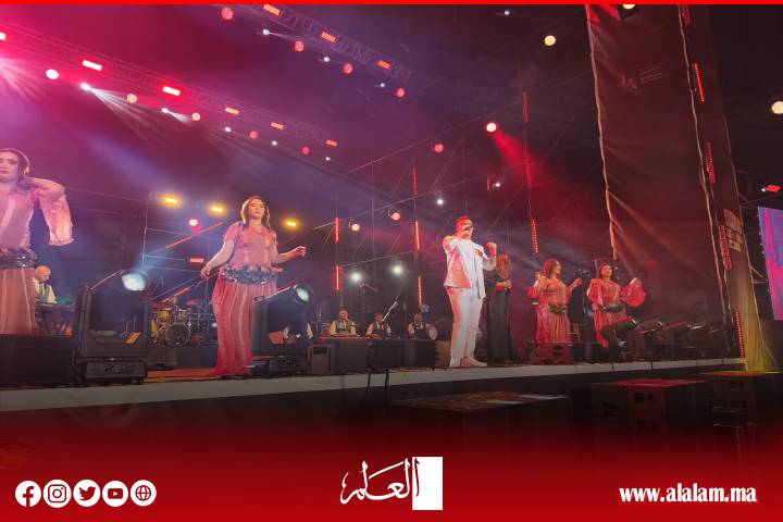 مهرجان إفران الدولي يوصل برنامجه المتنوع.. فنانون يبدعون في منصة التاج بحضور جماهيري قياسي