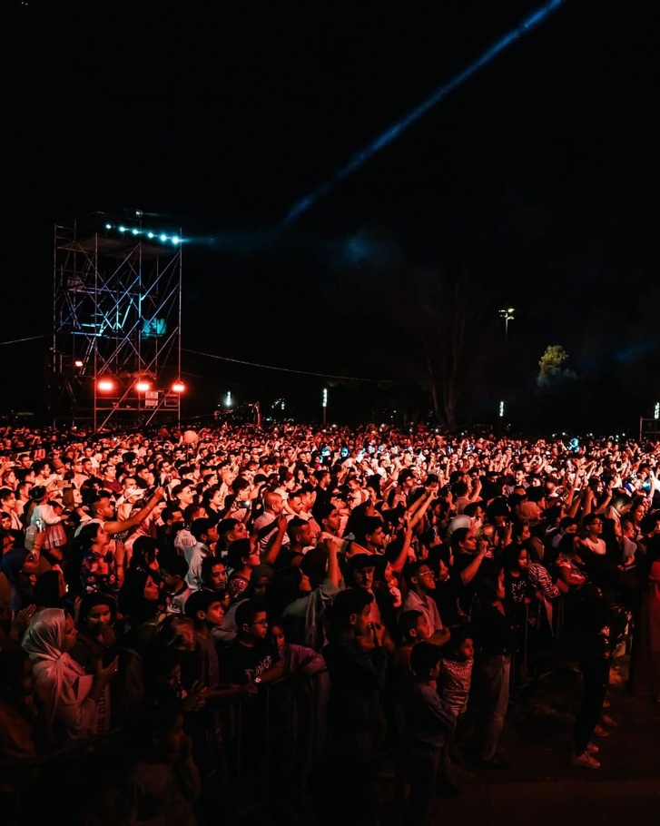 اليوم الثالث لمهرجان إفران الدولي يبصم على إيقاع النجاح الكبير اليوم الثالث لمهرجان إفران الدولي يبصم على إيقاع النجاح الكبير