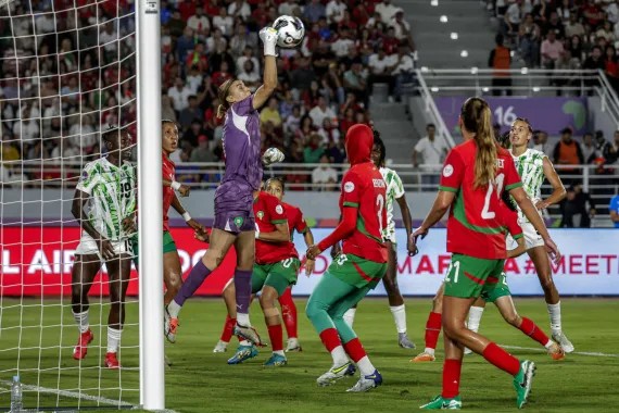 نيجيريا تقلب الطاولة وتتوج بكأس إفريقيا للسيدات على حساب المغرب نيجيريا تقلب الطاولة وتتوج بكأس إفريقيا للسيدات على حساب المغرب