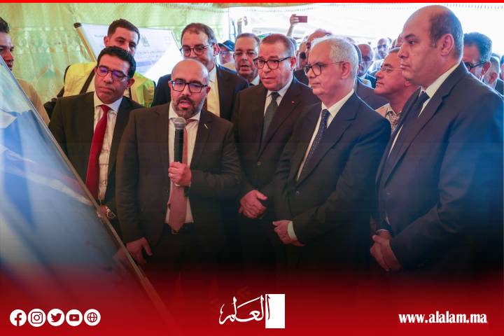 الوزير نزار بركة يعطي انطلاقة مشاريع طرقية استراتيجية بإقليم خريبكة الوزير نزار بركة يعطي انطلاقة مشاريع طرقية استراتيجية بإقليم خريبكة
