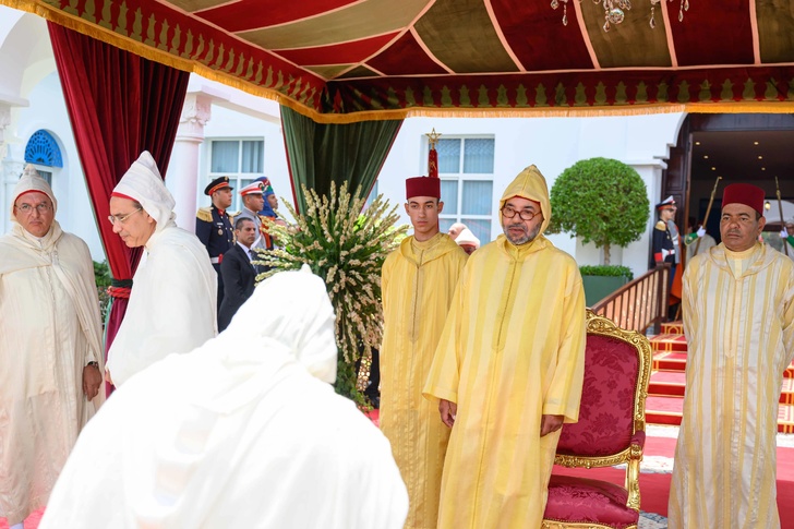 الملك محمد السادس يترأس بالمضيق حفل استقبال بمناسبة عيد العرش المجيد الملك محمد السادس يترأس بالمضيق حفل استقبال بمناسبة عيد العرش المجيد