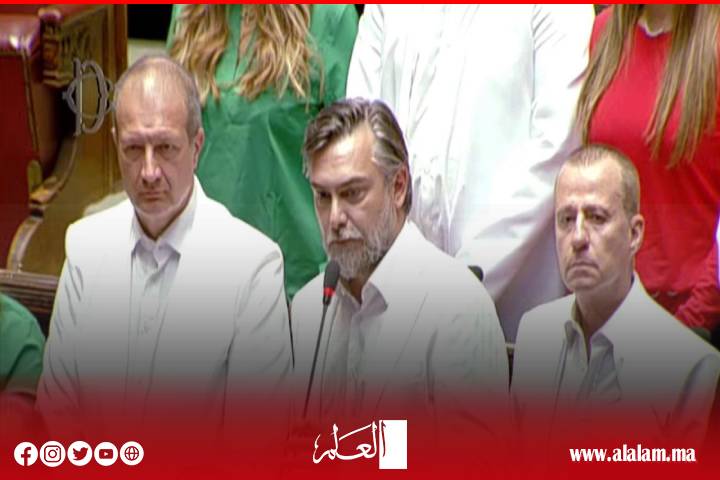 حصري.. حزب "خمسة نجوم" يشكّل علم فلسطين داخل البرلمان الإيطالي: موقف تضامني لافت