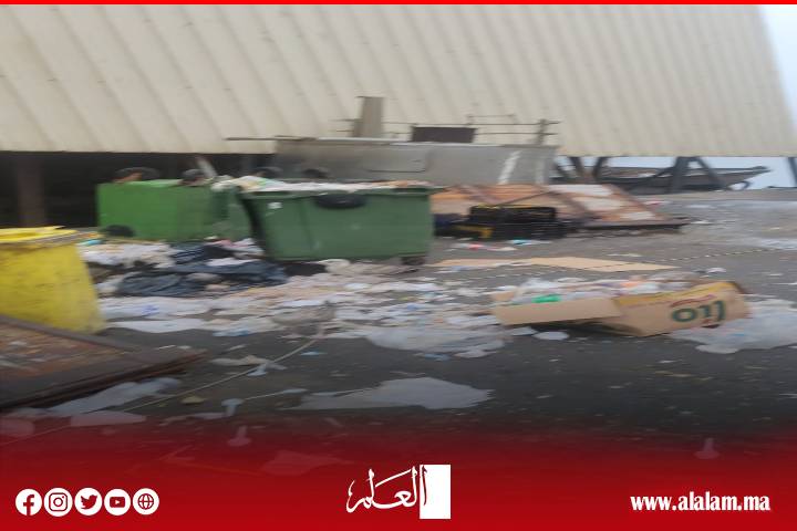 تلوث بيئي خطير يهدد ميناء الحسيمة وسط مطالب بالتدخل العاجل