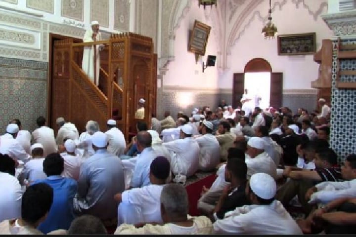 مهنيو الصيد وسكان لبويردة يناشدون الأوقاف تعيين خطيب جمعة بالمسجد المحلي مهنيو الصيد وسكان لبويردة يناشدون الأوقاف تعيين خطيب جمعة بالمسجد المحلي