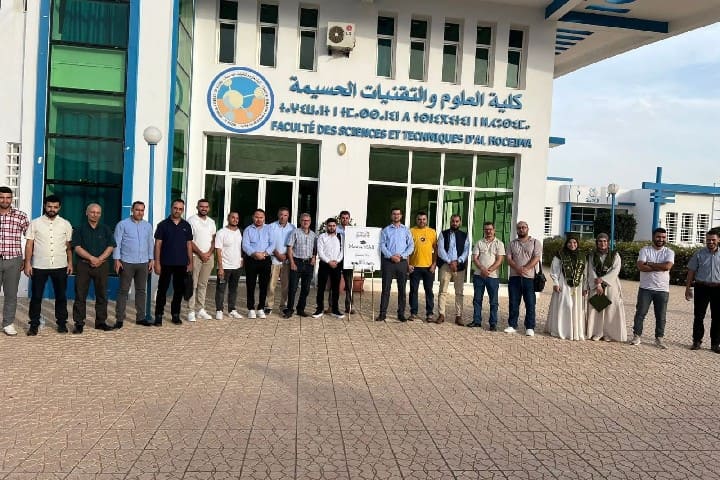 كلية العلوم والتقنيات بالحسيمة تحتفل بتخرج أول فوج ماستر في تخصص "الرياضيات التطبيقية من أجل الهندسة والابتكار" كلية العلوم والتقنيات بالحسيمة تحتفل بتخرج أول فوج ماستر في تخصص "الرياضيات التطبيقية من أجل الهندسة والابتكار"