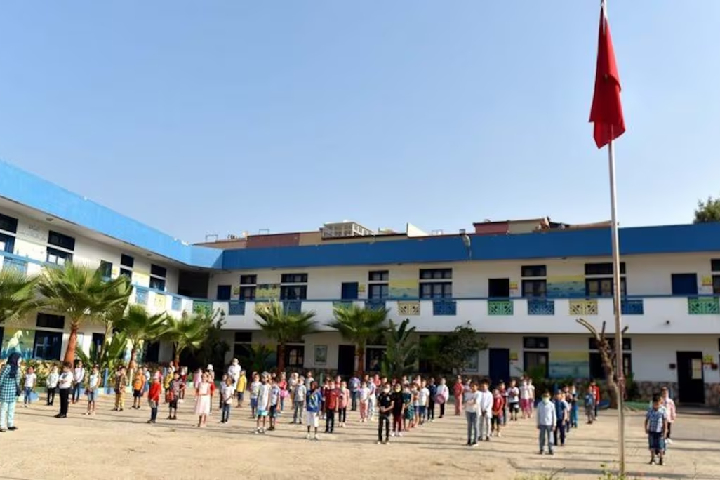 8 ملايين و271 ألف تلميذ يلتحقون بالمؤسسات التعليمية 8 ملايين و271 ألف تلميذ يلتحقون بالمؤسسات التعليمية