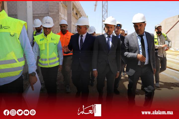 وزير الصحة يتفقد مشروع بناء المركز الاستشفائي الجامعي بالعيون ويطلع على سير عمل مؤسسات صحية قائمة ومشاريع جارية بجهة العيون الساقية الحمراء