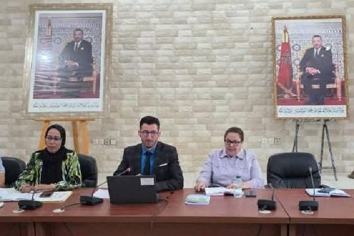 أربع نقابات تعليمية بالحسيمة تعلن وقفة إنذارية احتجاجًا على “التدبير العشوائي” للمديرية الإقليمية