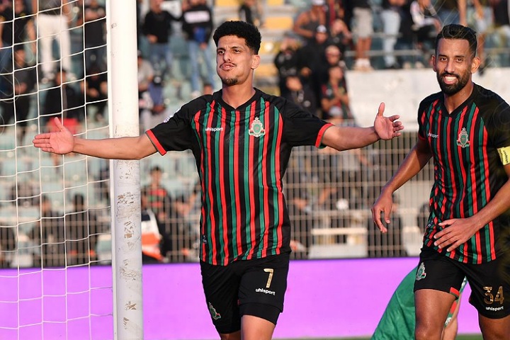 الجيش الملكي يحتج على التحكيم ويطالب بإنصافه بعد جدل الكلاسيكو الجيش الملكي يحتج على التحكيم ويطالب بإنصافه بعد جدل الكلاسيكو