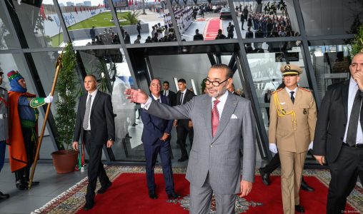 الملك محمد السادس يدشن ويزور عددا من المشاريع الكبرى المندرجة في إطار إعادة هيكلة وتطوير المركب المينائي للدار البيضاء