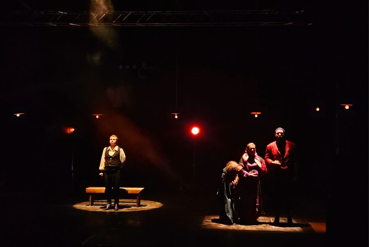 فرقة مسرح الحال تقدم مسرحيتها الجديدة "لا فاش" بمسرح محمد 5 بالرباط فرقة مسرح الحال تقدم مسرحيتها الجديدة "لا فاش" بمسرح محمد 5 بالرباط