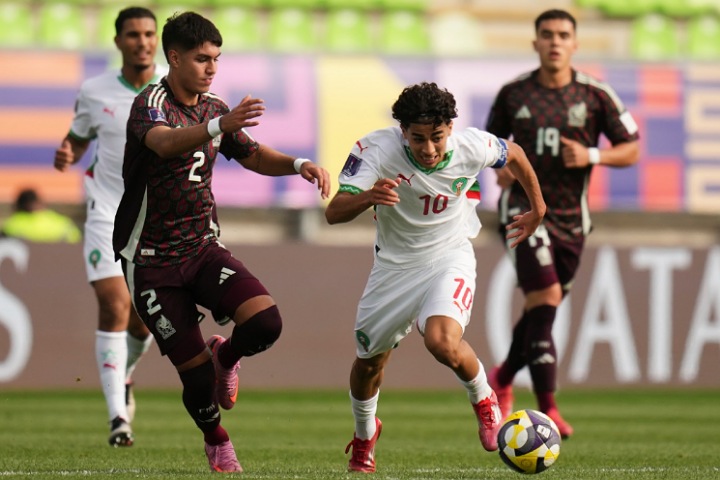 المغرب ينهي الدور الأول متصدرا رغم الخسارة أمام المكسيك