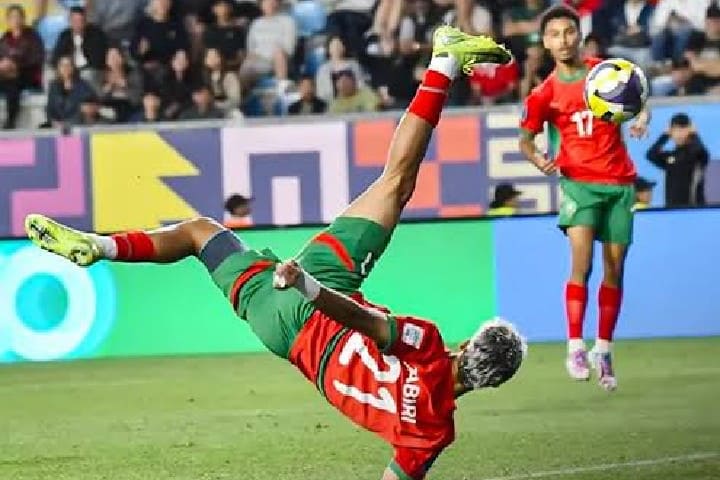 الزابيري يتألق بثنائية تاريخية ويقود "أشبال الأطلس" إلى ربع نهائي المونديال لمواجهة أمريكا الزابيري يتألق بثنائية تاريخية ويقود "أشبال الأطلس" إلى ربع نهائي المونديال لمواجهة أمريكا