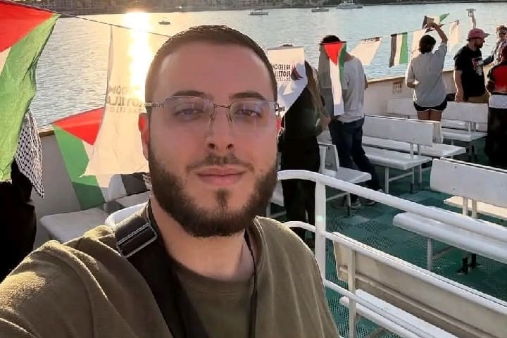الاحتلال الاسرائيلي يفرج عن الصحفي الشاب ابن الحسيمة ياسن أكوح الاحتلال الاسرائيلي يفرج عن الصحفي الشاب ابن الحسيمة ياسن أكوح