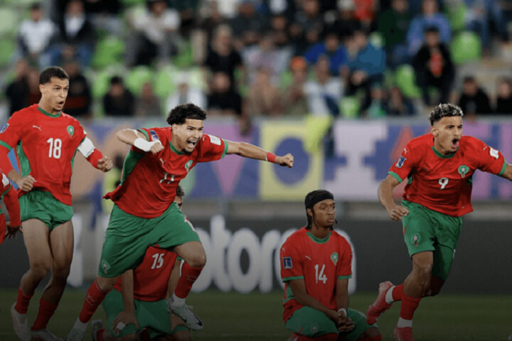 إنجاز غير مسبوق للمغرب بعد تجاوزه فرنسا في نصف النهائي إنجاز غير مسبوق للمغرب بعد تجاوزه فرنسا في نصف النهائي