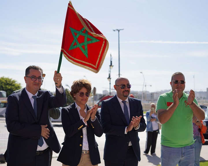 طنجة والعرائش تعيشان أجواء رياضية احتفالية بمناسبة "سباق التناوب الرمزي المسيرة الخضراء" طنجة والعرائش تعيشان أجواء رياضية احتفالية بمناسبة "سباق التناوب الرمزي المسيرة الخضراء"