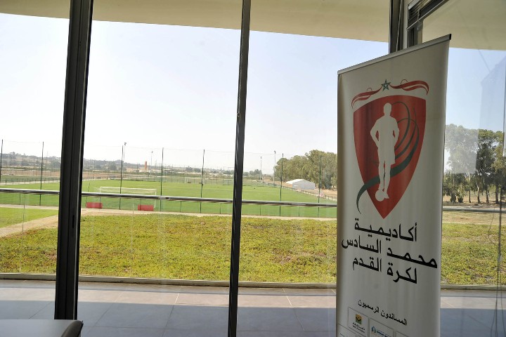 الإعلام الدولي يشيد بقوة أكاديمية محمد السادس لكرة القدم كنموذج مغربي يصنع أبطال العالم الإعلام الدولي يشيد بقوة أكاديمية محمد السادس لكرة القدم كنموذج مغربي يصنع أبطال العالم