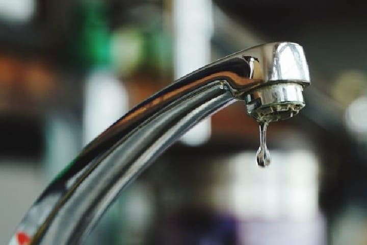 مجمع "كوستامار" بمرتيل يعاني في صمت بسبب تردي الخدمات وانقطاع الماء مجمع "كوستامار" بمرتيل يعاني في صمت بسبب تردي الخدمات وانقطاع الماء