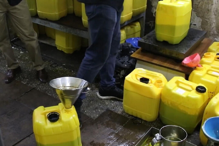 جرائم بيئية ترتكبها معاصر الزيتون تهدد الموارد المائية بالمغرب جرائم بيئية ترتكبها معاصر الزيتون تهدد الموارد المائية بالمغرب