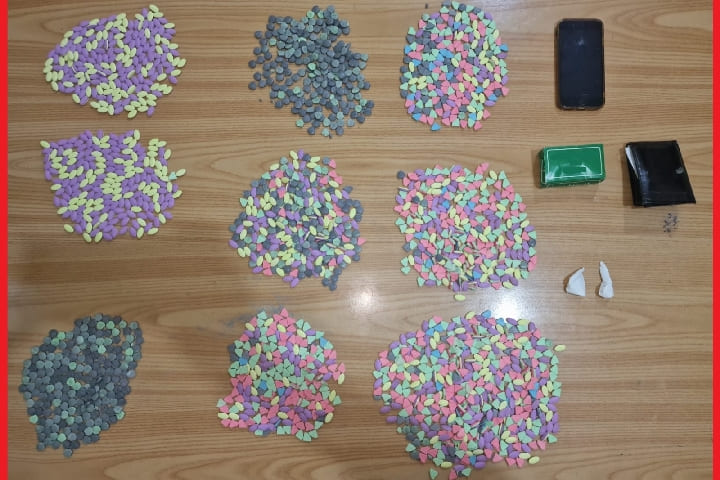 حجز 1457 قرص طبي مخدر و500 غ من الكوكايين بوجدة