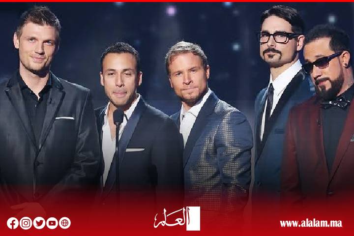 باك ستريت بويز في قُبّة Sphere لاس فيغاس: جيل الألفية وتحوُّلات العالم بين الحنين والإلهاء