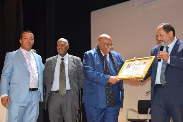 المجتمع المدني يحتفي بأحمد بلفاطمي في حفل وطني حاشد بمسرح المنصور بالرباط