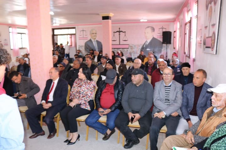 زيدوح يترأس أشغال المجلس الإقليمي لحزب الاستقلال بإقليم العرائش