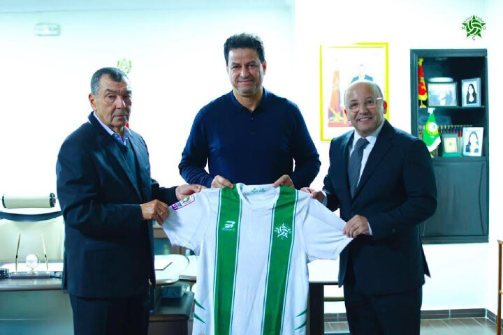 عزيز كركاش يعود لتدريب المولودية الوجدية