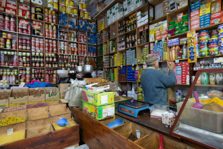 مزور يوضح كيف يساهم "مول الحانوت"في النسيج الاجتماعي والاقتصادي