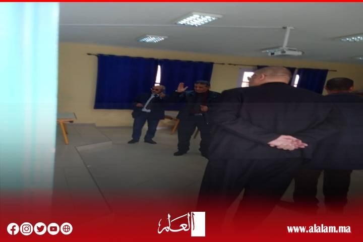 مدير الأكاديمية الجهوية للتربية والتكوين بجهة بني ملال خنيفرة يدشن تعيينه بزيارة لمدرسة عثمان ابن عفان