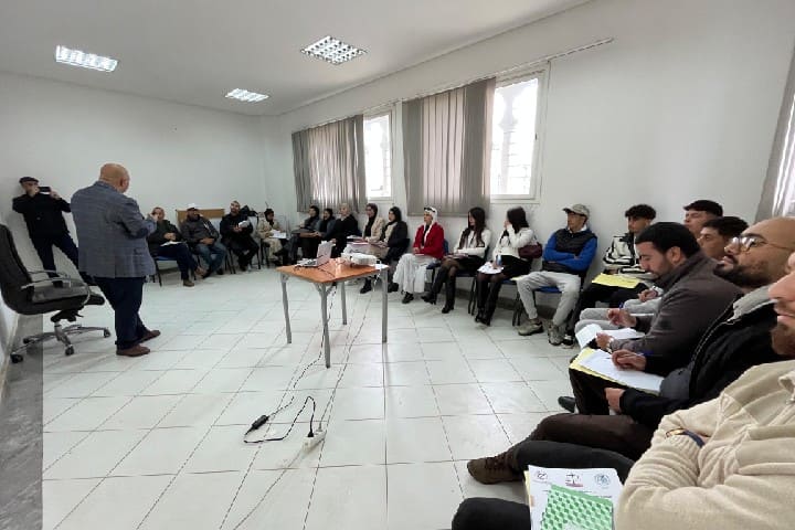 العرائش: العصبة المغربية للتربية الأساسية ومحاربة الأمية ورابطة أساتذة التعليم العالي تنظمان:  دورة تكوينية في مجال "التمكين الرقمي" بالعرائش