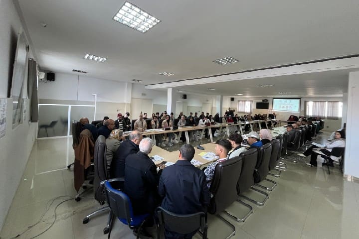 العرائش: العصبة المغربية للتربية الأساسية ومحاربة الأمية ورابطة أساتذة التعليم العالي تنظمان:  دورة تكوينية في مجال "التمكين الرقمي" بالعرائش