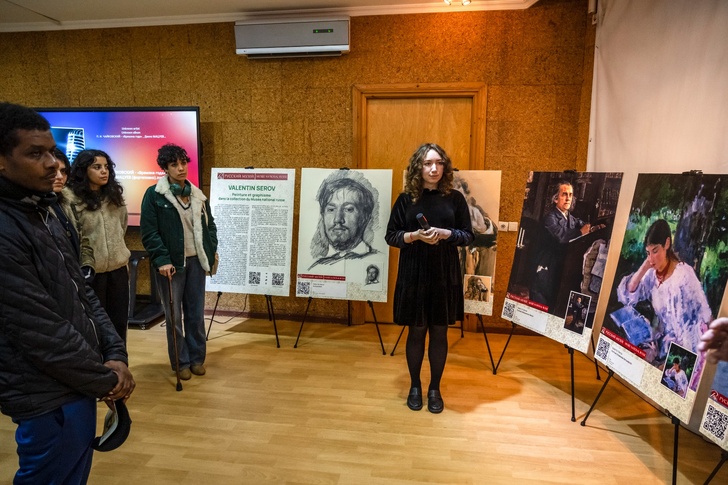 البيت الروسي يحتفي بسيروف: ألوان تحكي وحياة تروى