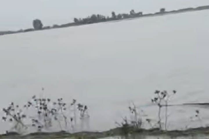 الأمطار تتسبب في قطع المقطع الطرقي بين سيدي علال التازي ودار الكداري