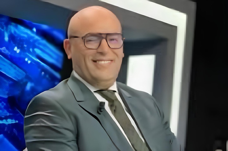 دكتور في القانون وقاضي في محكمة التحكيم الرياضي وأستاذ زائر بمعهد مهن الرياضة بالقنيطرة دكتور في القانون وقاضي في محكمة التحكيم الرياضي وأستاذ زائر بمعهد مهن الرياضة بالقنيطرة