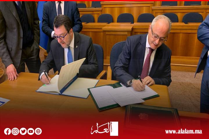 شرط السنتين يشعل غضب الجالية المغربية بإيطاليا: مطالب عاجلة بمراجعة قانون تبديل رخص السياقة