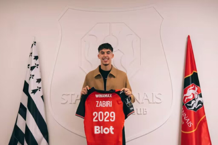 النجم المغربي الواعد الزابيري يحمل ألوان رين الفرنسي