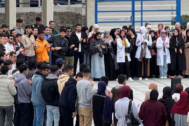 غضب طلابي بمرتيل.. تأخر المنح وتعويضات التكوين يُشعل احتجاجات بالمدرسة العليا للأساتذة